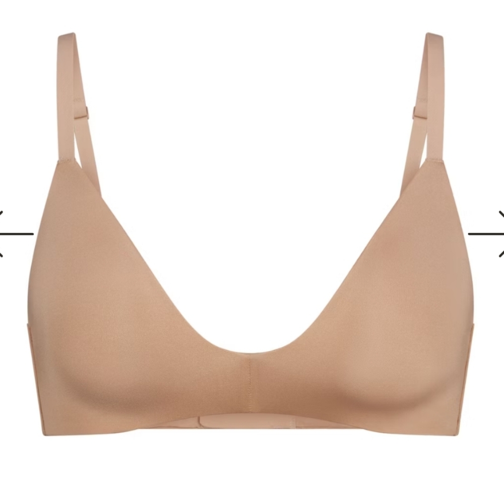 NWOT SKIMS Wireless Form T-shirt Demi Bra 32DDD